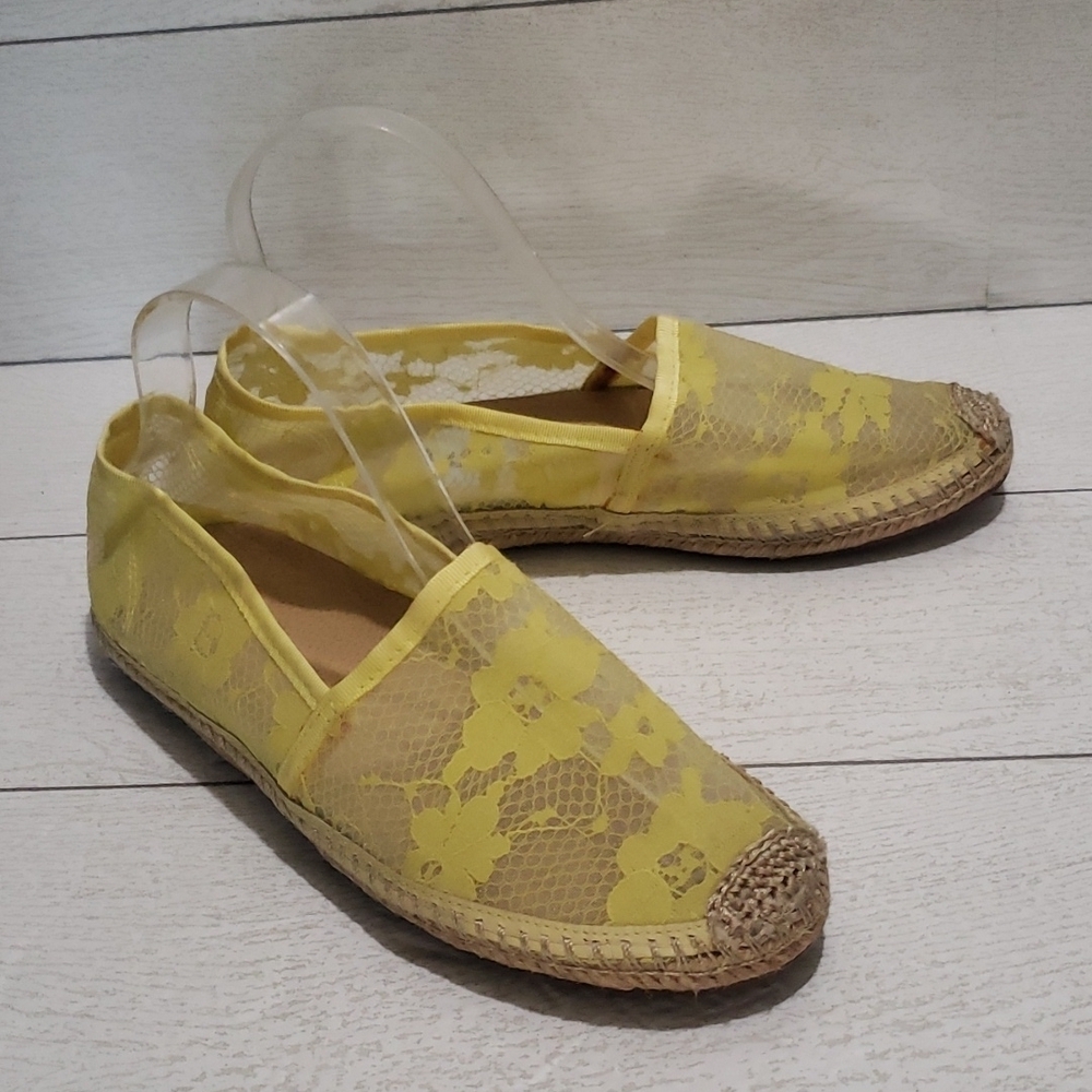 Schutz 9 yellow lace flats loafers espadrilles